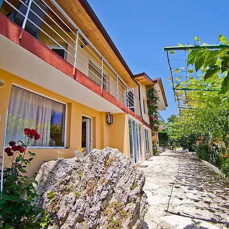 Sequoia Golden Sands