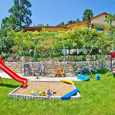 Sequoia Holiday home